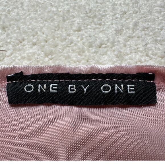 One by One: Pink Crushed Velvet Wrap Top - Picture 4 of 6